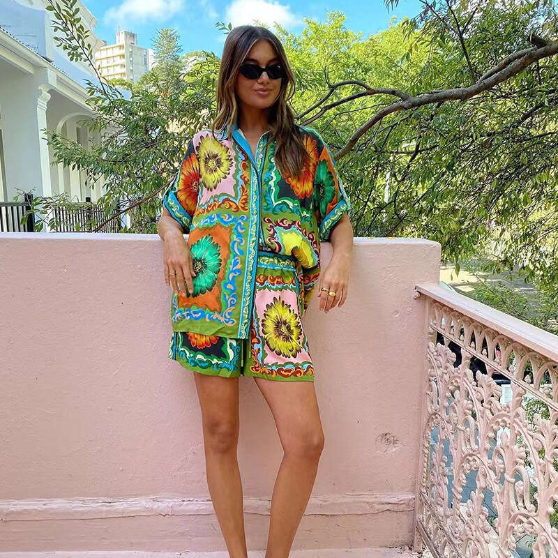 M2024 European American loose, casual, fashionable, versatile printed daisy shorts shirt two sets 2024 new style chic and elegant clothing