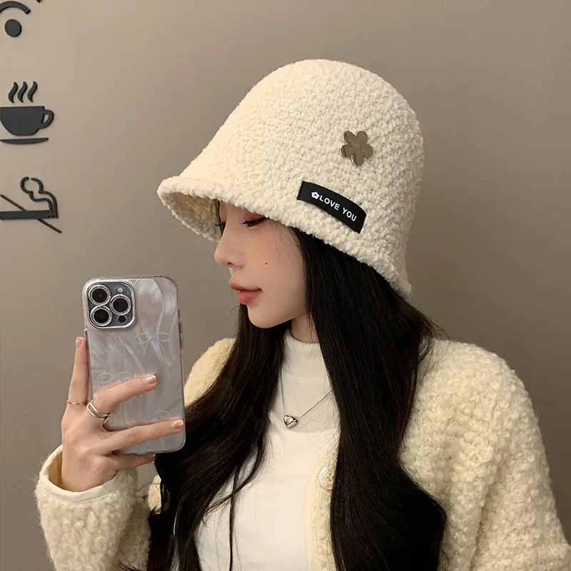 Autumn Winter Hat Metal Label Plush Fishermans Hat Warm Face Small Bucket Womens Outdoor Sports M513 241205