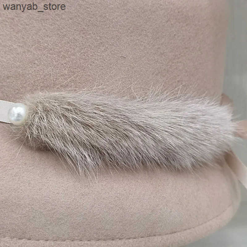 Cloches Womens Winter Cloche Hat Elegant Wool Bucket Bowling Hat with True Fur Ribbon Band Fedora Hat Church Party Hat L240910