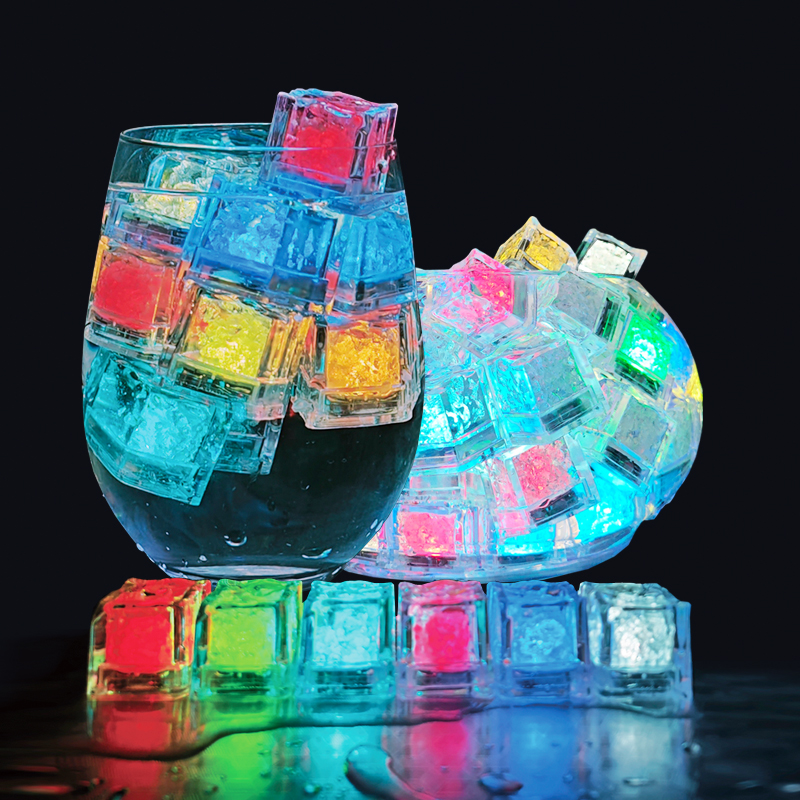 Christmas Decorations Lights Light Up Ice Cubs for Drinks Reusable ,Waterproof Multi Color Flashing LED Lights for Cocktail Whiskey Club Bar Party Wed