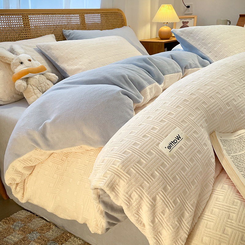 Thickened Carved Milk Fleece Autumn and Winter Duvet Cover