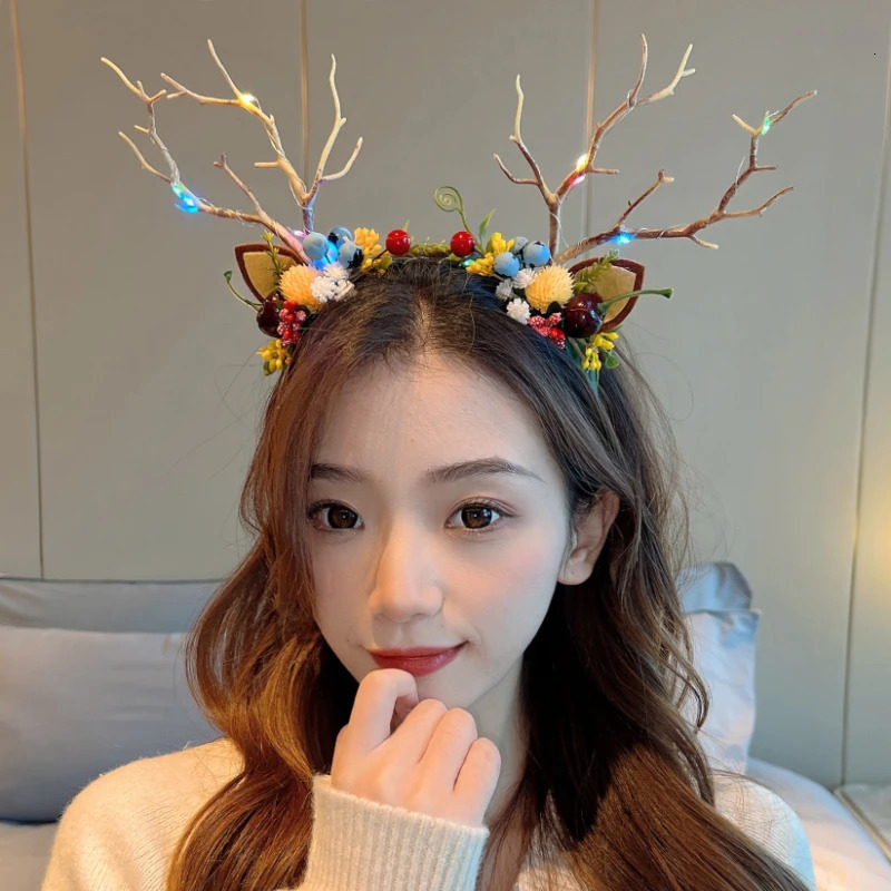 Christmas Shining Antlers Headwear Festive Atmosphere Childrens Night Party Bar Role Playing Luminous Decoration Headbands 241205