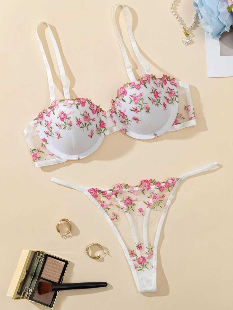 Fancy Lingerie Ultra Sexy Women Underwear Gather Chest Bra Sets Sexy Girl Intimate Erotic Lingerie Lace Transparent UnderwearXJ241205