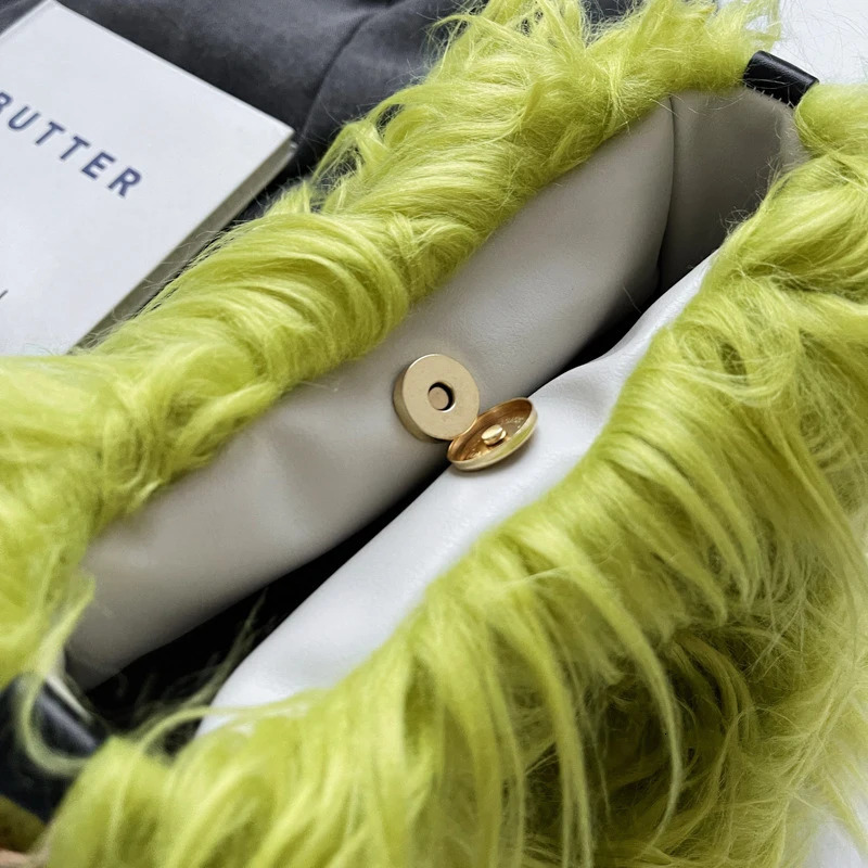 Soft plush womens winter warm shoulder bag mobile wallet and handbag chain cross body bag handbag bolso fashion clutch wallet 241205