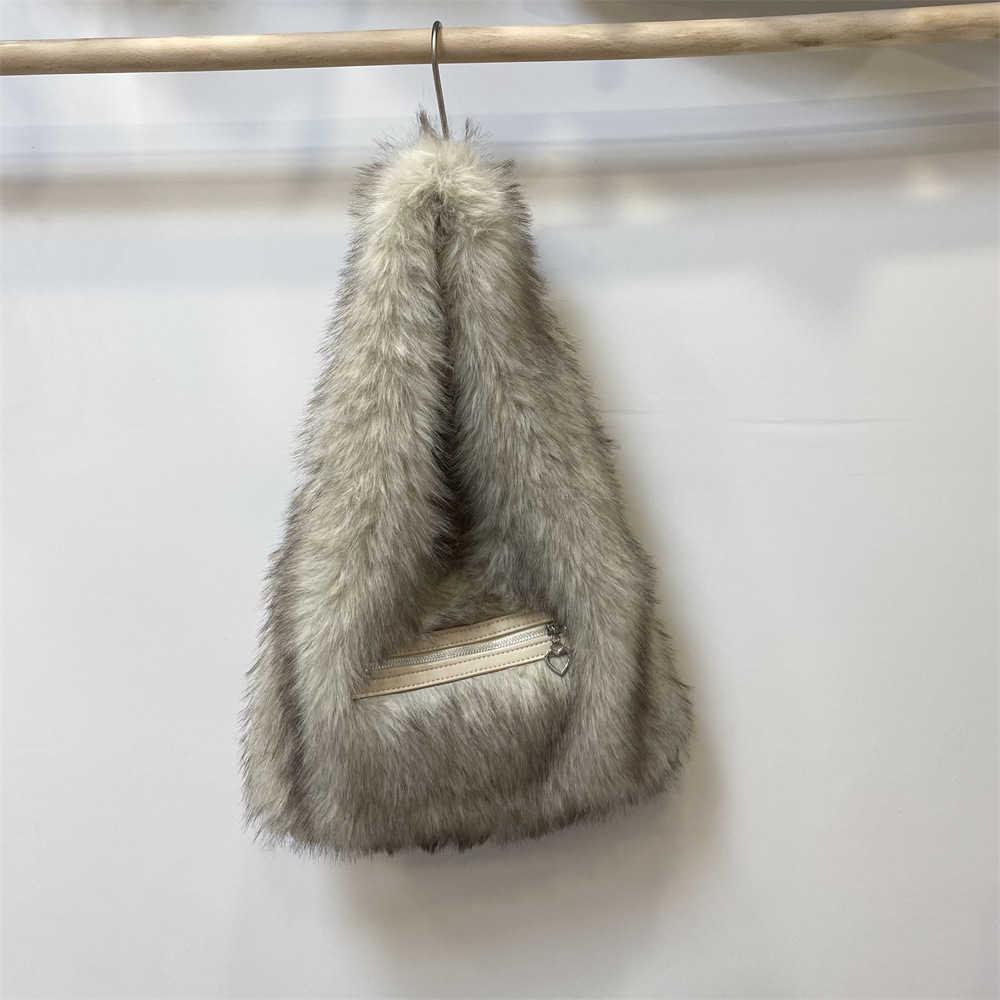 High end plush personalized autumn and winter casual fluffy soft fur bag women, large capacity underarm shoulder bag 241215
