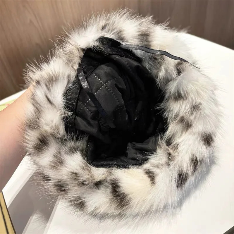 autumn/winter leopard print full fisherman hat Japanese womens small face warm ear hat 241205