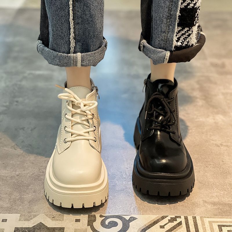 Martin boots women's retro British style 2024 new Korean version student short boots thick soled height increasing college style short boots