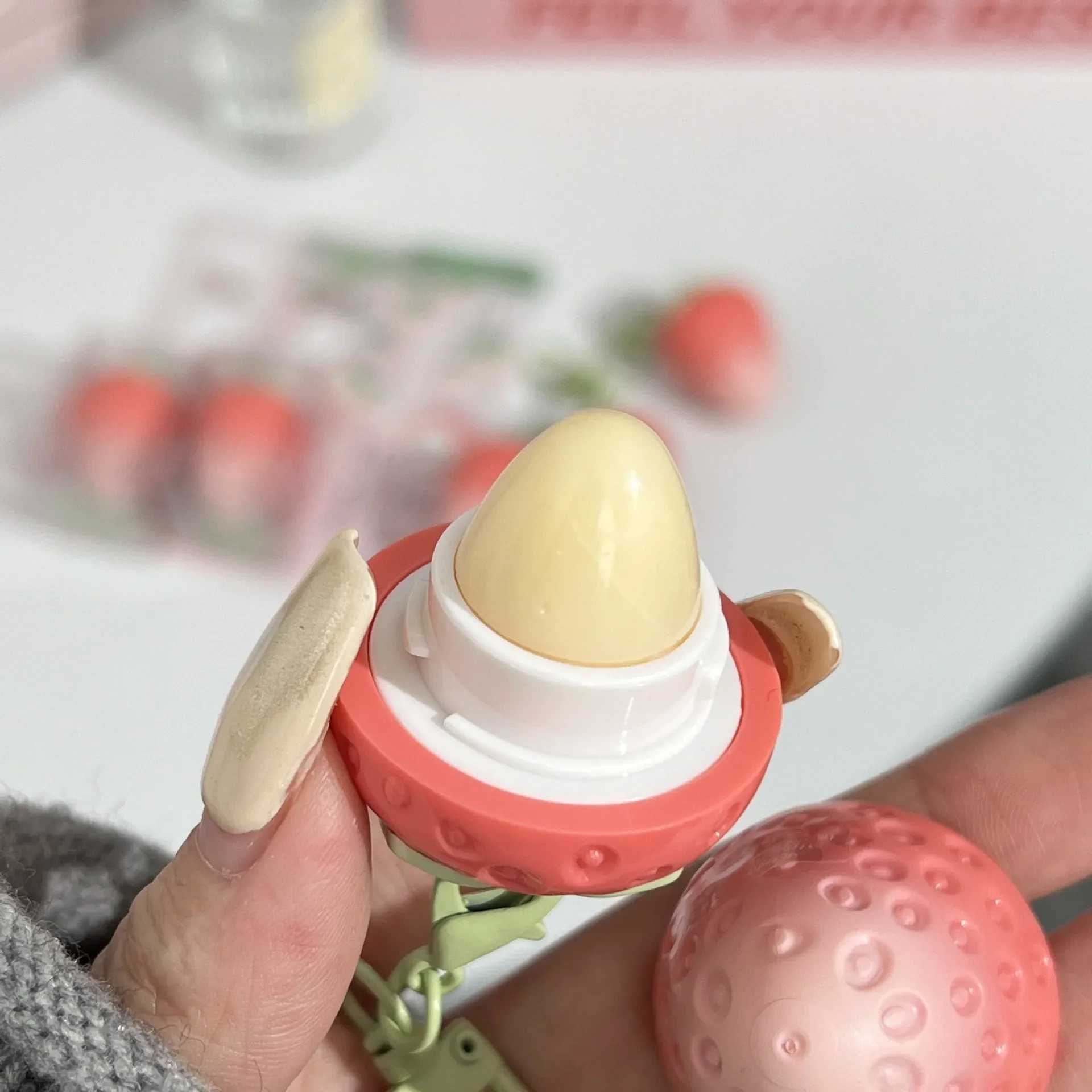 Mini Strawberry Warm Change Lip Balm Moisturizing Anti-dry Easy To Carry Anti-cracking Lipstick Colored Lip Tint Makeup GlossXJ241205