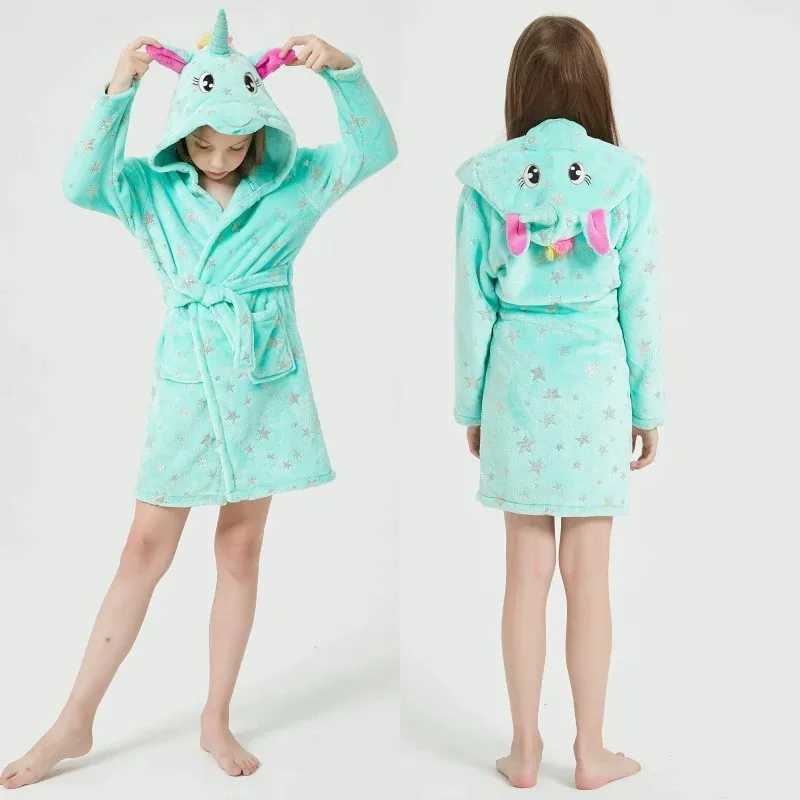 Pajamas Animal Bathrobes for Girls Childrens Pajamas Flannel Winter Boys Husky Robes Kids Home Clothing Baby Girl Warm Soft Nightgown H241205