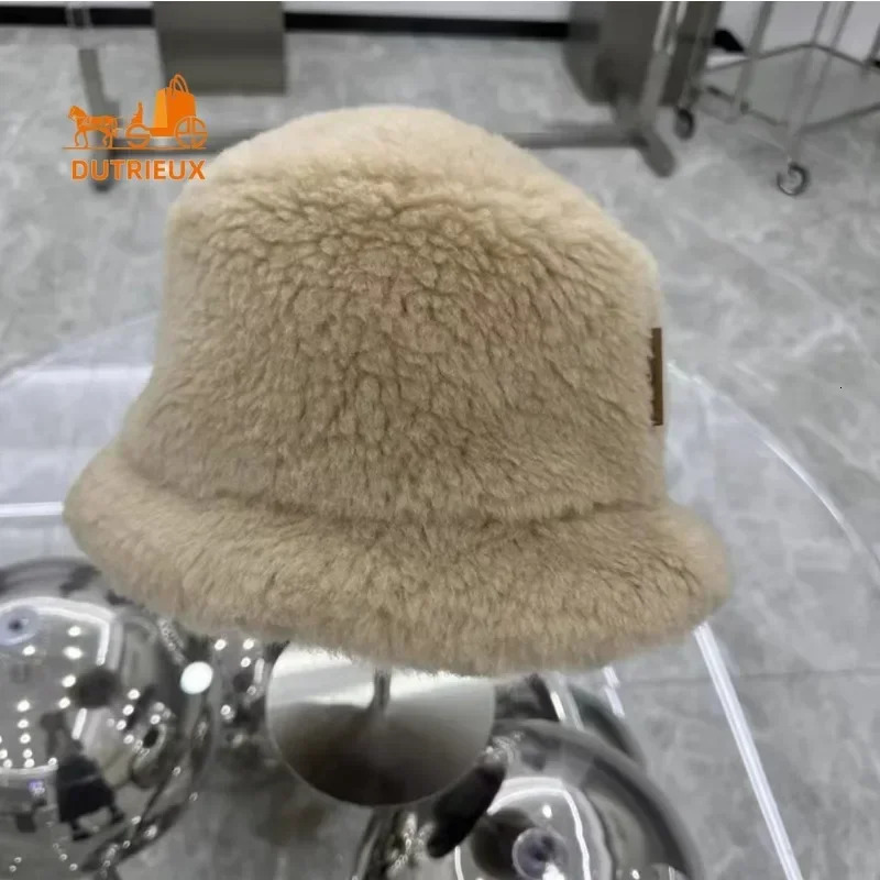Teddy Bear coat color scheme bucket hat camouflage wool fur warm thick winter hat fashion trend 241205