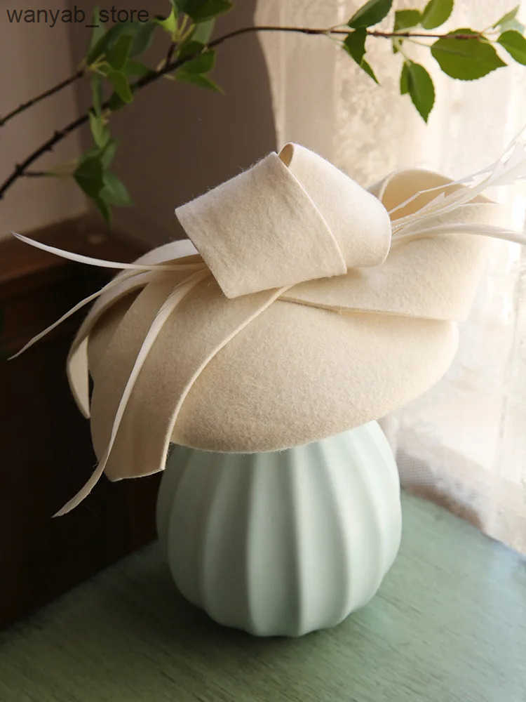 Cloches New Australian wool womens hat charming Pillbox hat feathered church hat cocktail party hat Fedoras hat L240910