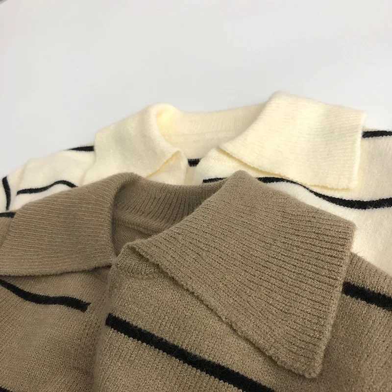 Childrens striped Korean sweater with spring and autumn V-neck and floral pattern boys cotton turtle neck sweater winter girls top W241205