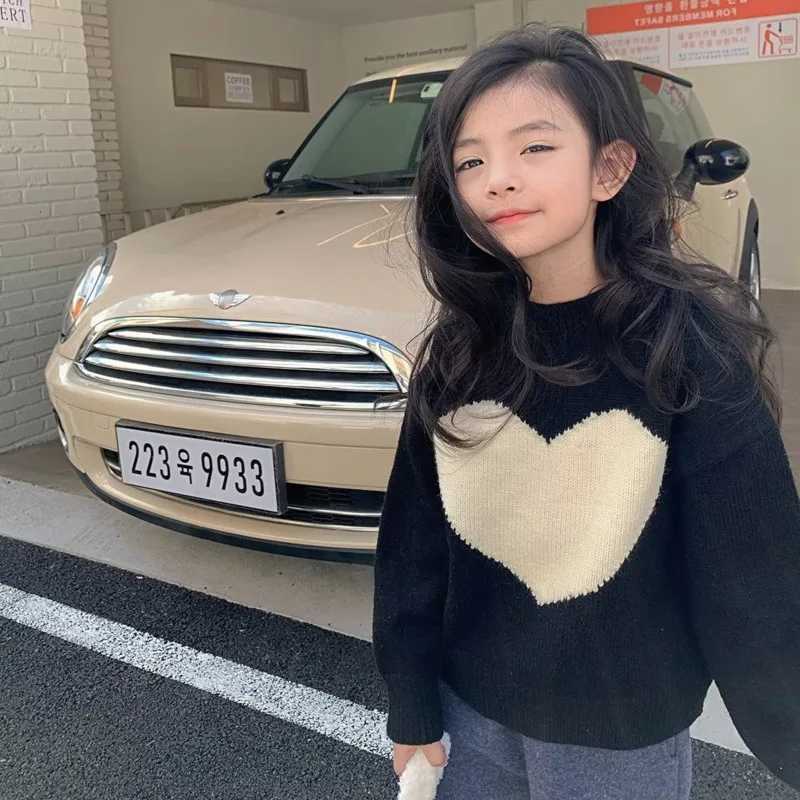 O-neck regular length floral heart-shaped cotton thick sweet fashionable warm winter childrens sweater W241205
