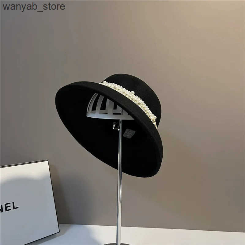 Cloches White black winter womens wool hat bowling hat with peanut belt womens church hat wedding charming hat L240910