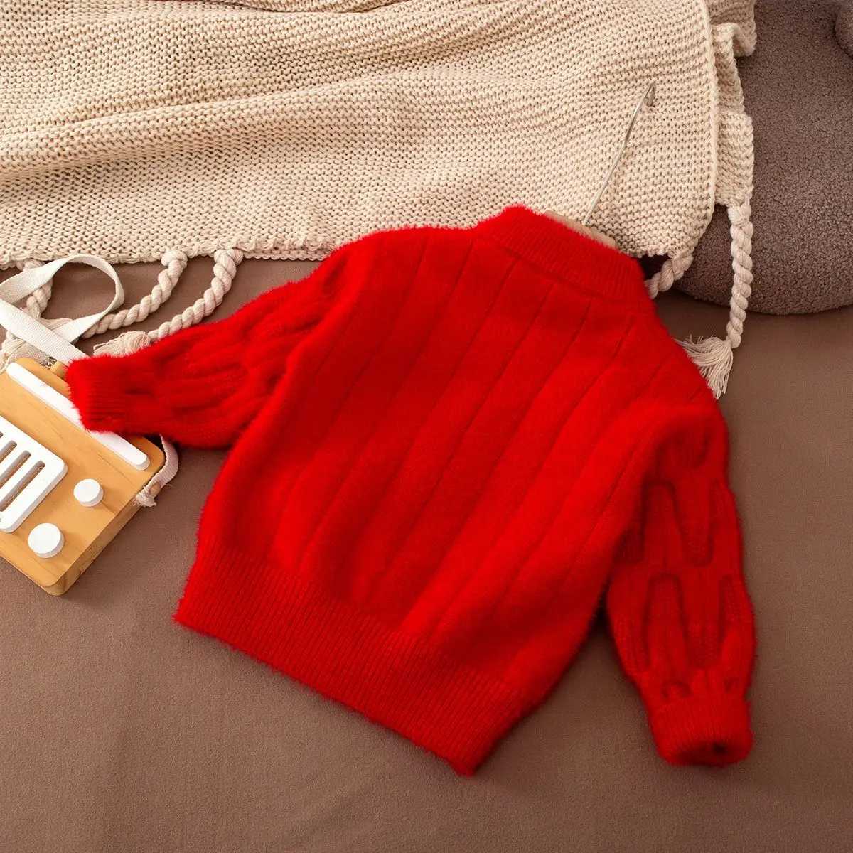 Baby girl sweater plush thick winter New Year sweater childrens knitted bottom sweater spring summer W241205