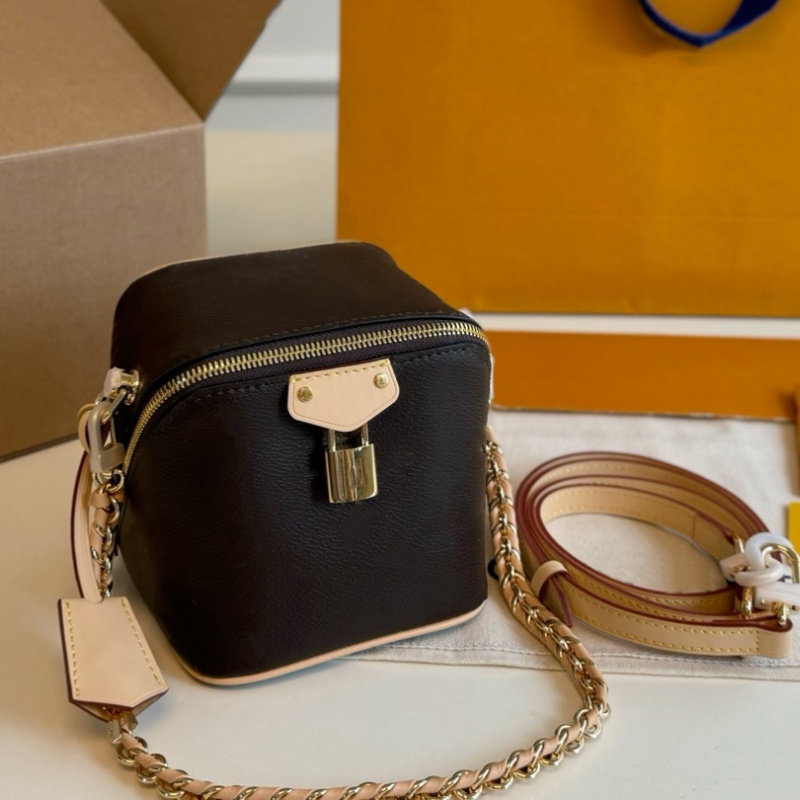 Designer Just In Case bag Women Chain Crossbody sleek design Cosmetic Bags Lady Luxury Purse Leather Shoulder Handbag Clutch