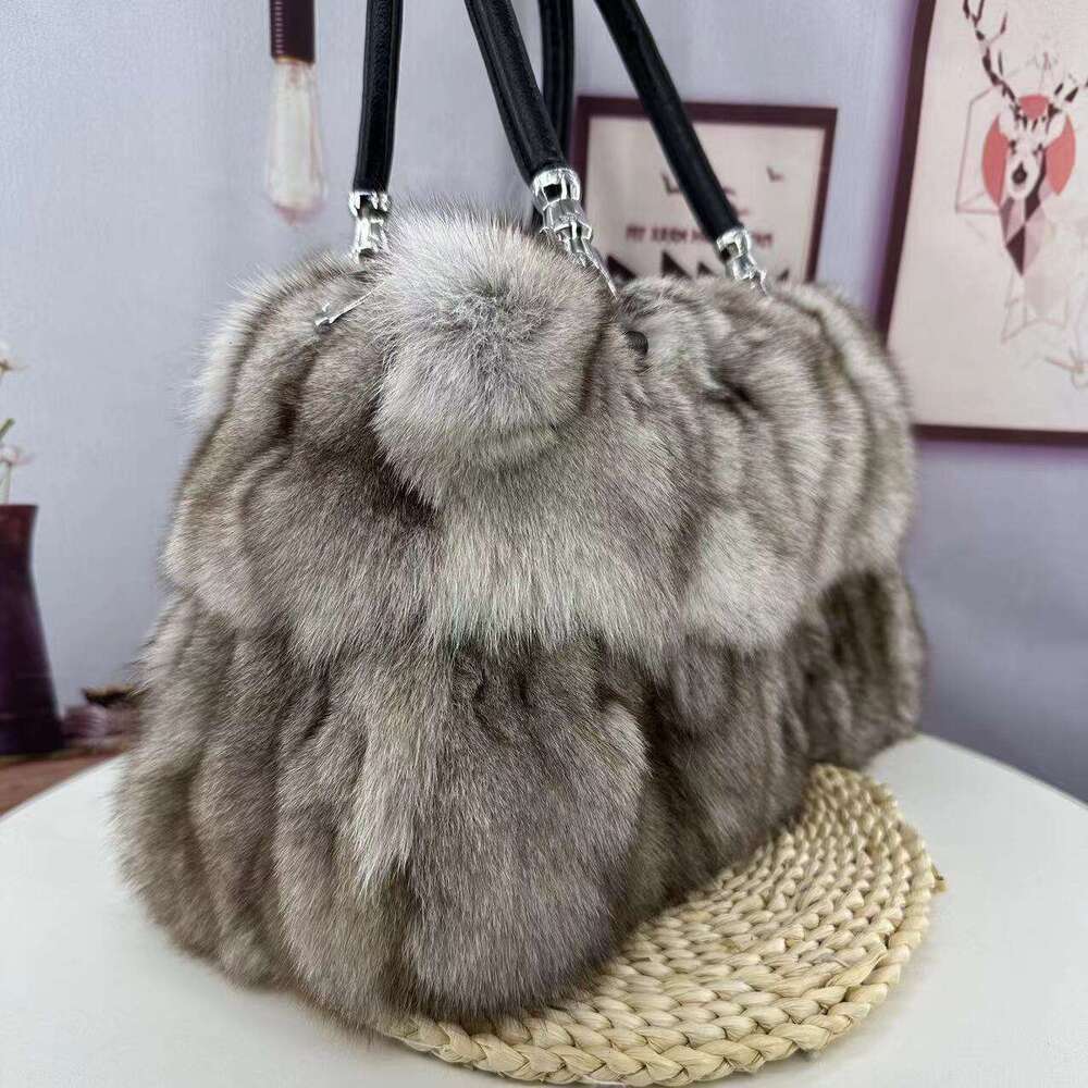 Natural Fox Fur Hand Bag for Women Hand-Held Fur Bag Shoulder Bags Handbag for Women and Ladies