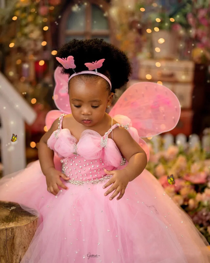 2024 Pink Little Girls Birthday Dress Flower Girl Dress Communion Gowns Spaghetti Straps Rhinestones Princess Queen Birthday Party Dress for Cute Litt