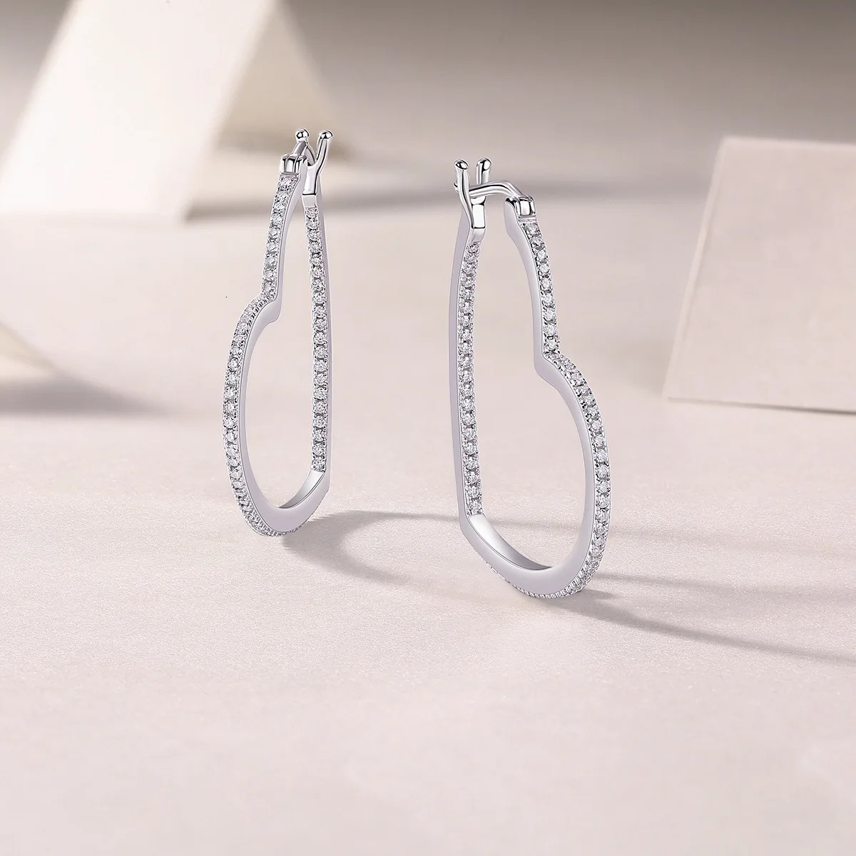 Halaile D colored all silica S925 pure silver heart ring earrings with GRA fashionable and exquisite jewelry suitable for womens daily gifts 241205