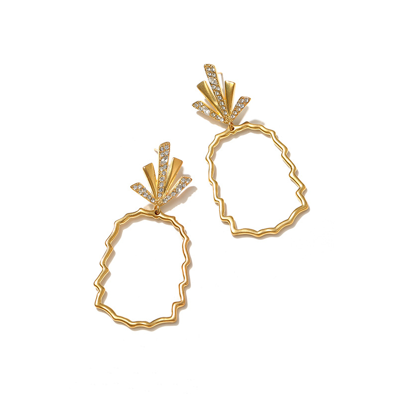 Europe and the United States cross-border new inlaid rhinestone fruit pineapple earrings creative temperament gold hollow fruit earrings