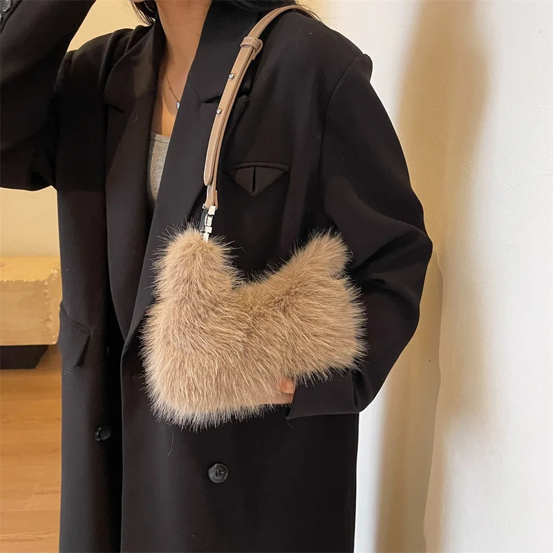 Winter Trend Solid Color Plush Warm Fluffy Horizontal Bag Imitate Fox Hair Shoulder Bag er Handbag 241205
