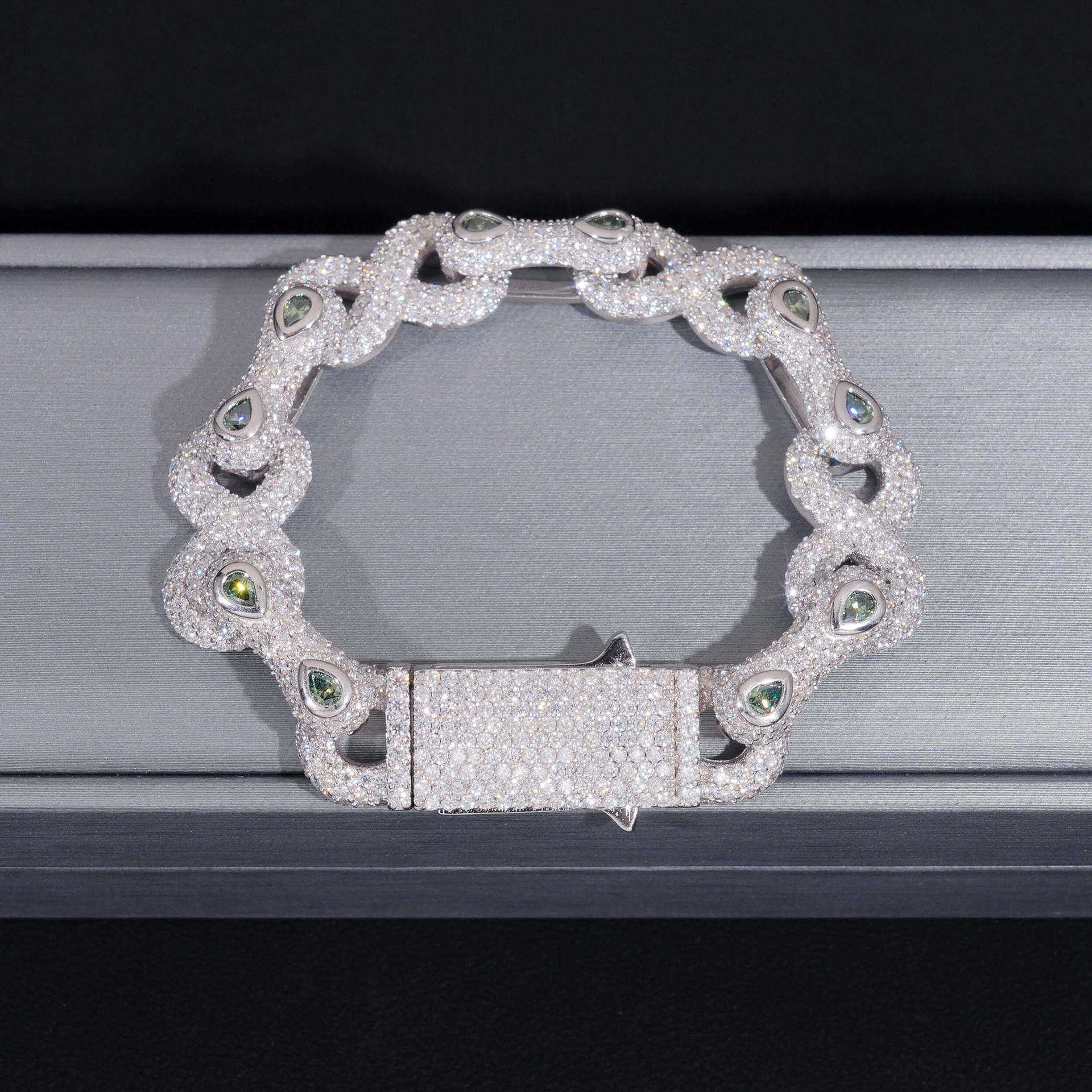 Dia hair new 13mm hip-hop bracelet S sier full set moissanite 8-shaped chain personalized HIPHOP