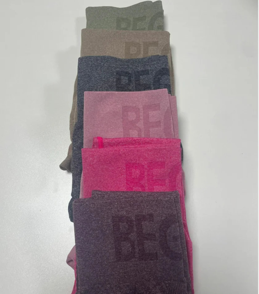 Latest s Honey Peach Hip Yoga Pants waist lifting buttocks tight fitness legs seamless training womens sports legs 241205