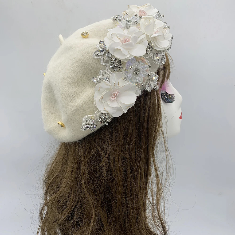 Exaggerated Painter Hat Female Winter Headpiece Winter Unique er Berets for Women Rhinestone Bouquet Turban Cap 241205