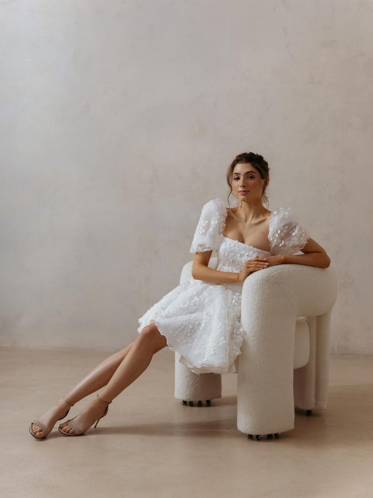 A-Line Short Wedding Party Dresses Off Shoulder Pleats Brides Party Gowns for Women Bridals Dress Customized 04