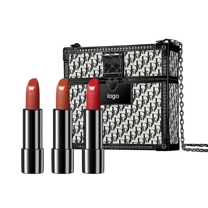 Wholesale Matte Shimmering Velvet Lipstick Make Up Set Korean Fashion Chain Bag Engraved Lip Glaze 3 Pack MaquillajeXJ241205