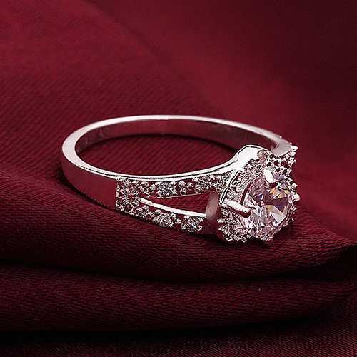 Womens pure silver crystal heart-shaped ring brides wedding jewelry luxurious silver heart-shaped ring W241205