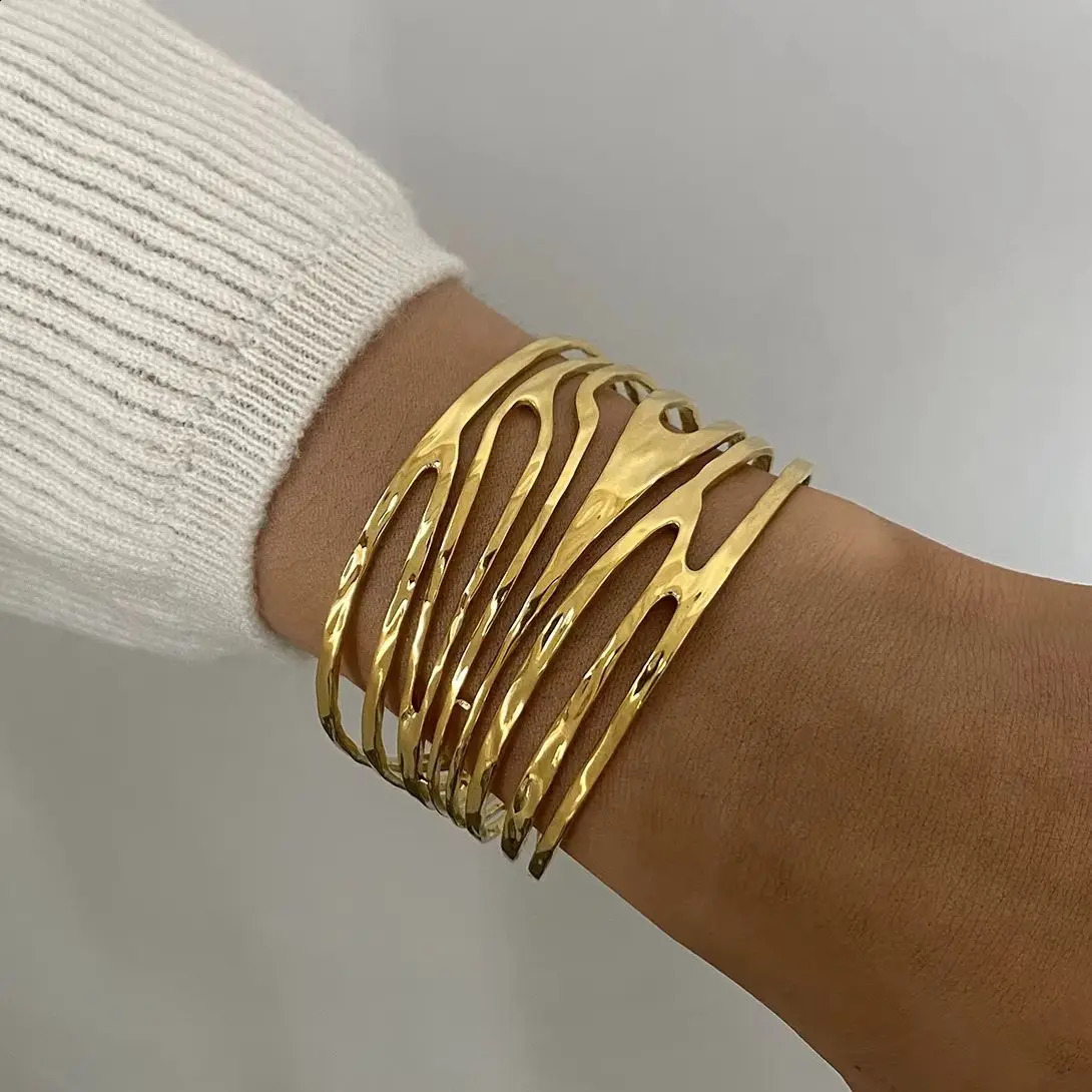 Uworld Minimalist Stainless Steel Wide Hollow Wrist Bracelet Bangle Personalized High Quality Metal Waterproof Gold Color Jewelr 241122