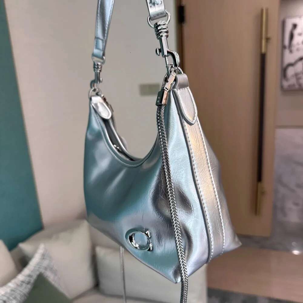 Designer Bag New Chic Small Daily-Use Purse Silver Red Oil Wax Cow Leather Women Underarm Shoulder Bag Chain Strap Leisure Handbag Glossy