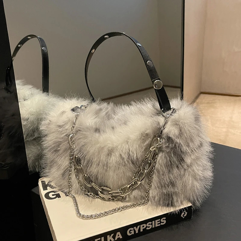 Fur womens small handbag fashion autumn winter bag womens plush handbag cute chain shopping bag plush shoulder bag 241205