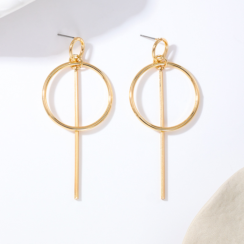 1 pair of fashionable and trendy new simple metal creative round circle ladies earrings suitable for commuting personalised matching