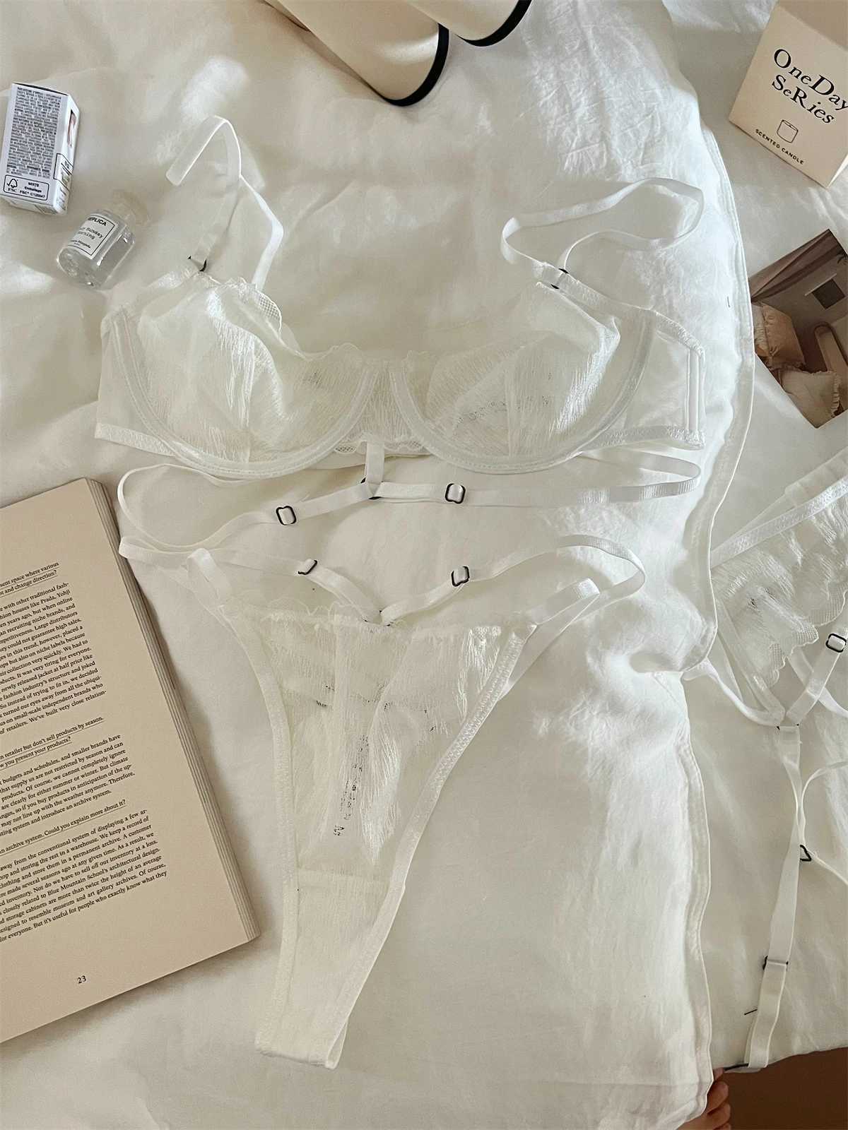 Pure white three-piece lingerie set of thin models of large underwear sexy lace adjustment gathered hollow with steel ring braXJ241205