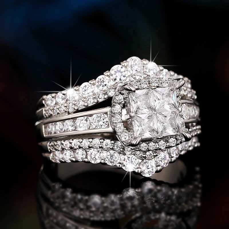 Huitan Princ Cut Cubic Zirconia Ring Womens Luxury Fashion Wedding Band Accories Silver 2023 New Womens Jewelry W241205