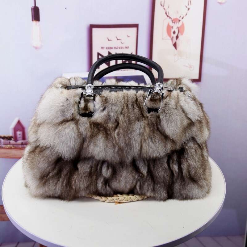 Natural Fox Fur Hand Bag for Women Hand-Held Fur Bag Shoulder Bags Handbag for Women and Ladies