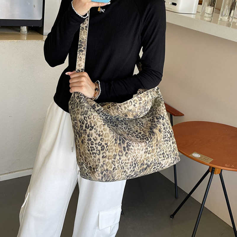 Korean Ins Canvas Bag Women's Laziness and Relaxation, Large Capacity Student Shoulder Tote Bag 241215