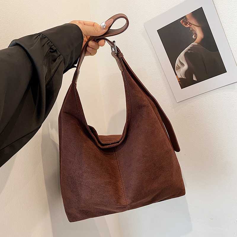 Large Capacity Suede Underarm For Women 2024 New Autumn Winter Fashion Shoulder Fashionable And Stylish Tote Bag