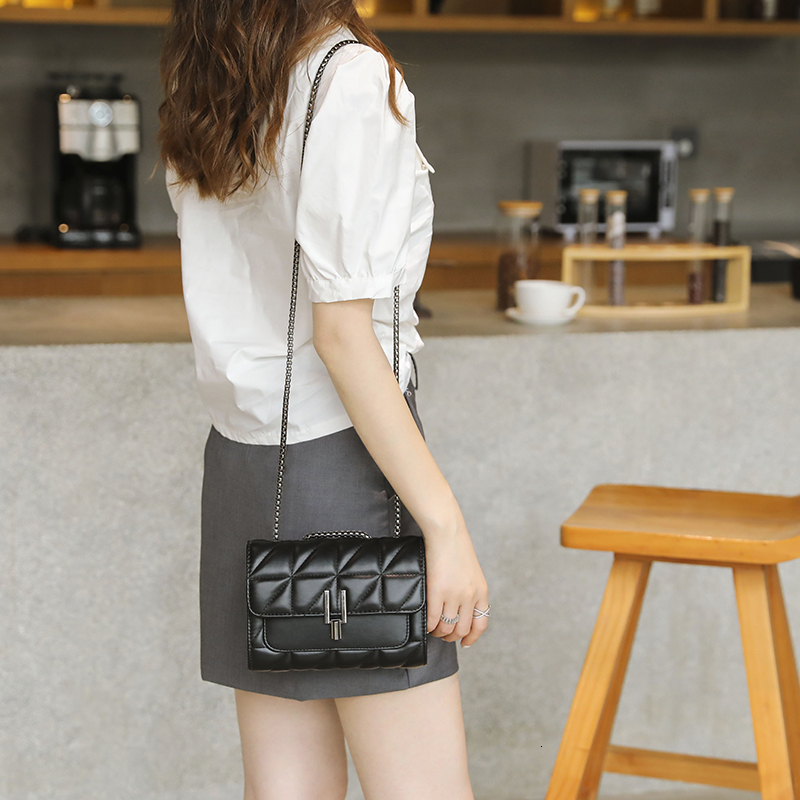 gge chain single shoulder bag, diagonal cross style crossbody bag for women