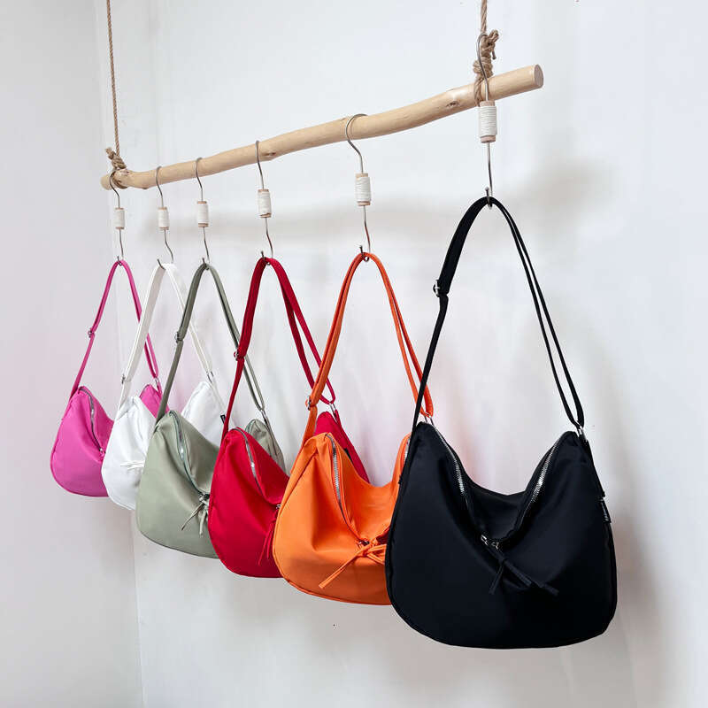 Summer New Bag For Women, Large Capacity Casual Versatile Canvas High-End Sensory Communication, Crossbody Tote Bag, Fashionable Quality, Classic B1