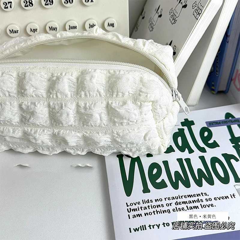 Puffs Cute Zipper Makeup Bag Korean Stationery Pen Box Large Capacity Womens Travel Makeup Bag Wing BagXJ250415