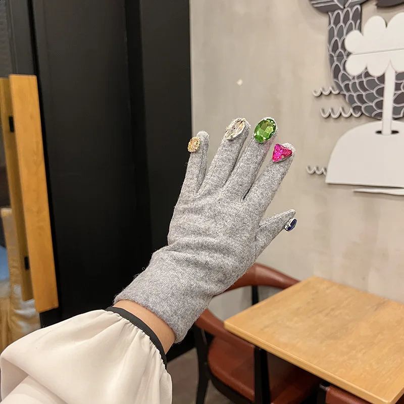 Cashmere gloves Korean version of Rheinstone split finger gloves with touch screen for warmth bicycle gloves C038 241206