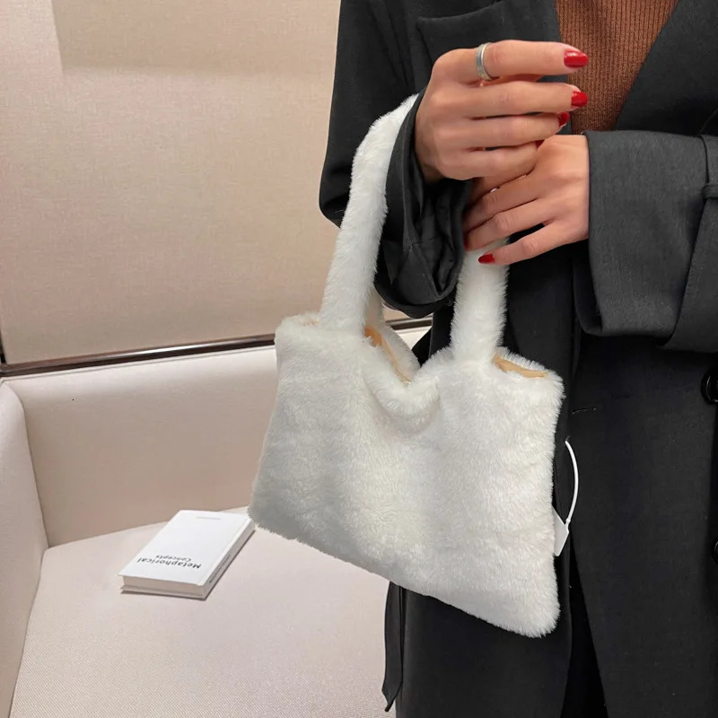 Women Autumn Winter Fluffy Shoulder Bags Korean Fashion Sweet Y2k Aesthetic Handbags Ladies Elegant Trend All Match Underarm Bag 241206