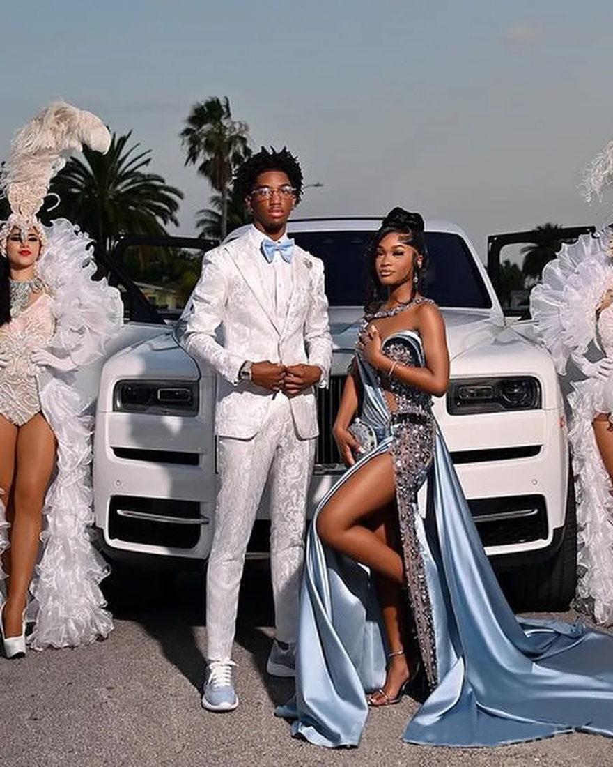 2024 Prom Dresses for Black Women Sexy Promdress Illusion One Shoulder Beaded Pearls Sequined Lace Side Split Evening Dresses Second Reception Gowns V