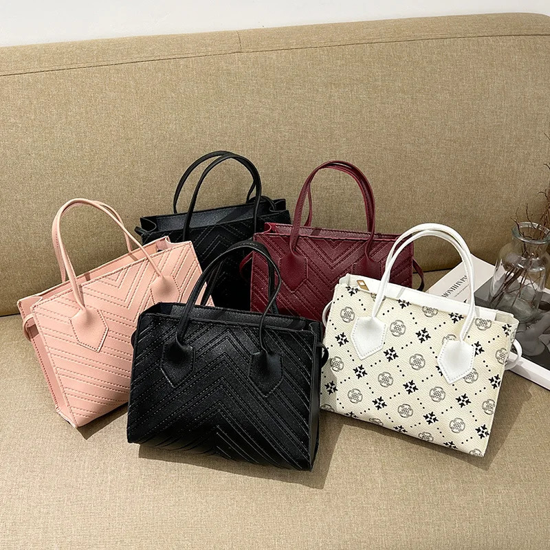 trend New Fashionable and Popular EMED Pattern Double Checkered Single Shoulder Handbag Designer Simple and Casual leisure Crossbody Bag
