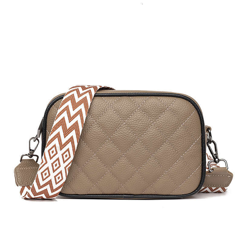 Genuine 2025 new fashionable and versatile single shoulder crossbody women's diamond grid embroidery thread broadband full leather small square b