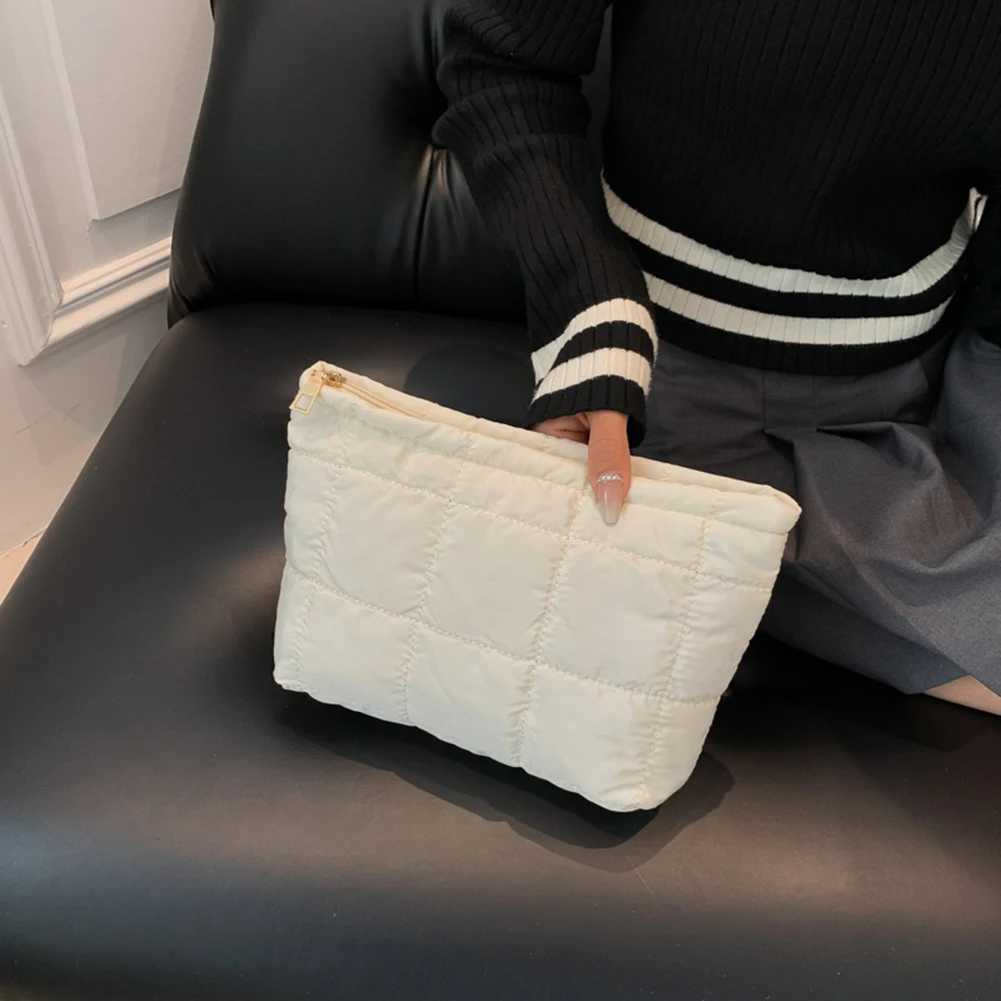 Women Cosmetic Bag Padded Quilted Makeup Storage Bag Large Capacity Makeup Organizer Bag Solid Color Travel Cosmetic BagXJ241206