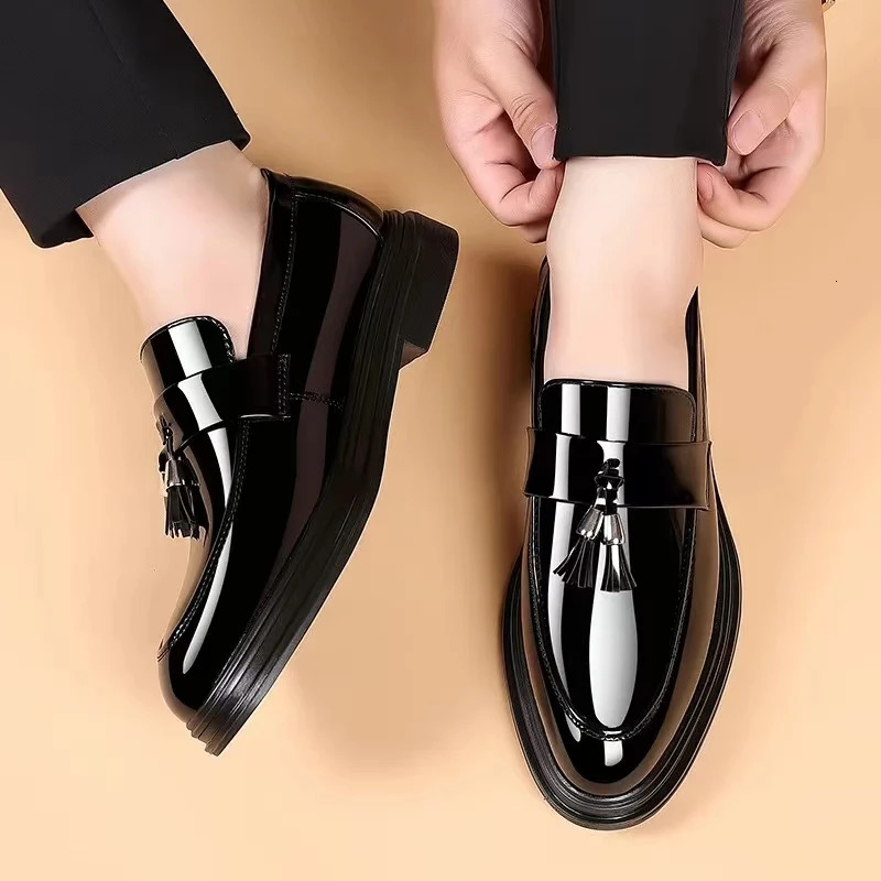 Fotwear Men Leather Shoes Slip On Office MensFormal Shoes Wedding Party Men Tassel Dress ShoesBreathable Driving Lazy Oxfords 241206